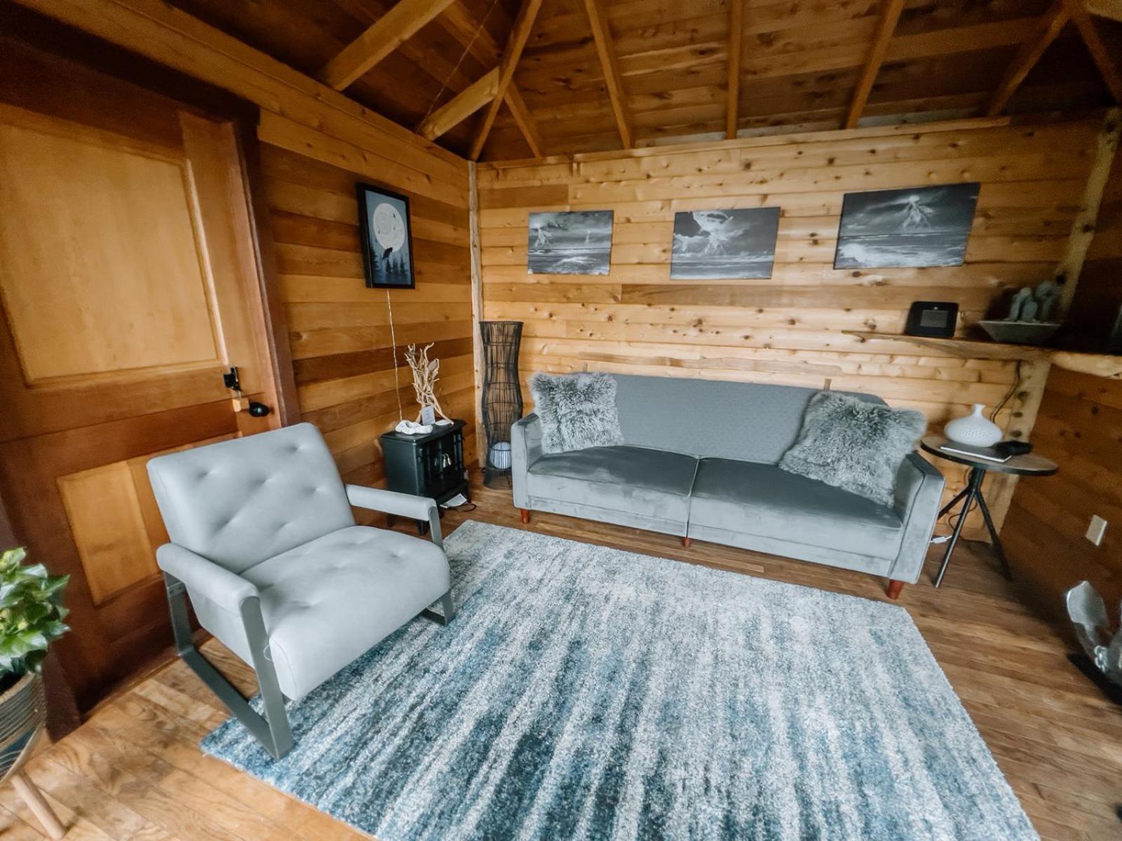 Lunar Cove Inn Charters And Tours Tofino Extérieur photo